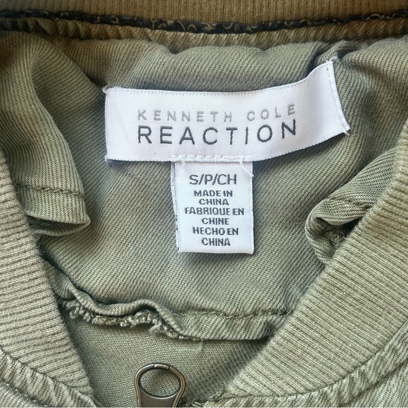 Kenneth Cole Reaction Lightweight Jacket. Green. Small. - Picture 2 of 4